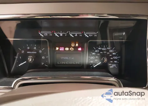 2010 Lincoln Navigator z USA, uszkodzony, nr VIN 5LMJJ2J5XAEJ02720